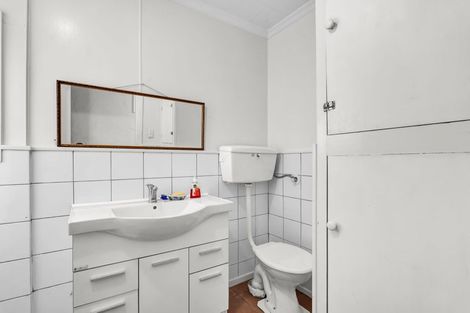 Photo of property in 342 South Road, Hawera, 4610