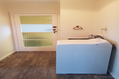 Photo of property in 1 Oxford Street, Waimate, 7924