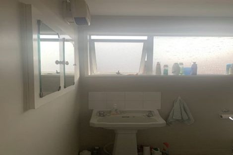 Photo of property in 8 Auburn Avenue, Upper Riccarton, Christchurch, 8041