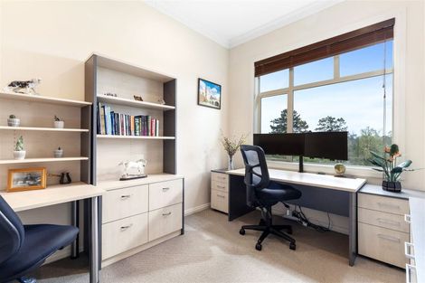 Photo of property in 20 Schopolo Place, Schnapper Rock, Auckland, 0632