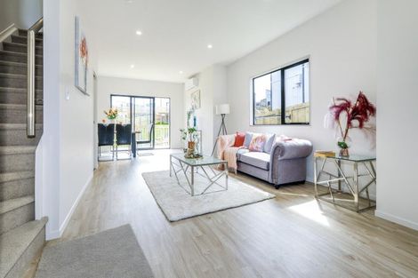 Photo of property in 39b Crestview Rise, Papakura, 2110