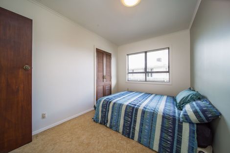 Photo of property in 30 Sutton Crescent, Papakura, 2110