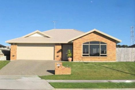 Photo of property in 19 Norm Pellow Drive, Manurewa, Auckland, 2105