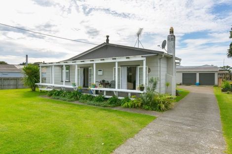Photo of property in 30 Blake Street, Waitara, 4320