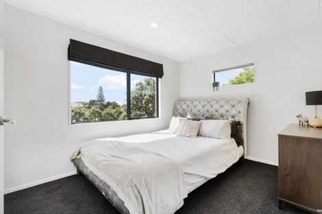 Photo of property in 6a Tallington Crescent, Torbay, Auckland, 0630