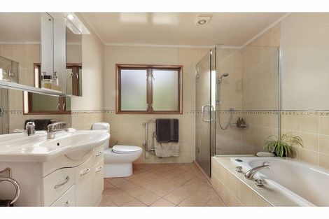 Photo of property in 220 Trigg Road, Kumeu, 0891