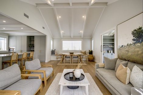 Photo of property in 12 Taruna Place, Havelock North, 4130