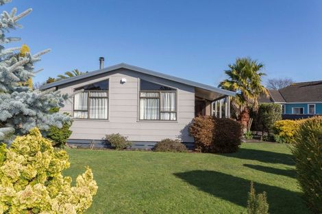 Photo of property in 17 Victor Street, Dannevirke, 4930