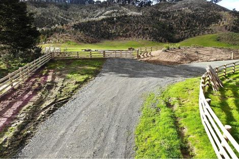 Photo of property in 50 Mick Dillon Road, Tahekeroa, Kaukapakapa, 0873