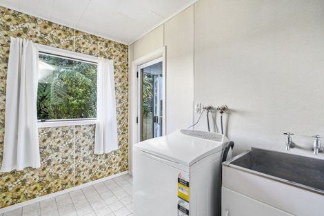 Photo of property in 102 Awanui Street, Merrilands, New Plymouth, 4312