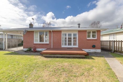 Photo of property in 15 Charles Street, Clouston Park, Upper Hutt, 5018