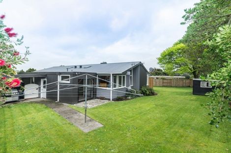 Photo of property in 6 Kapiti Place, Awapuni, Palmerston North, 4412