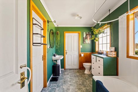 Photo of property in 215 Riverbend Road, Meeanee, Napier, 4110