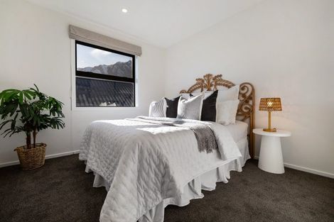 Photo of property in 30 Grain Close, Jacks Point, 9371