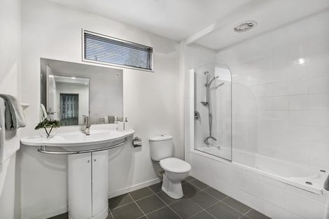 Photo of property in 101a Te Kawa Road, Greenlane, Auckland, 1061