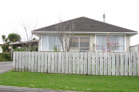 Photo of property in 16 Tuahu Place, Waitara, 4320