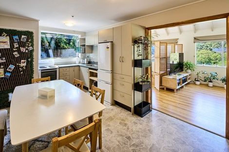 Photo of property in 1/102 Sutherland Road, Melrose, Wellington, 6023