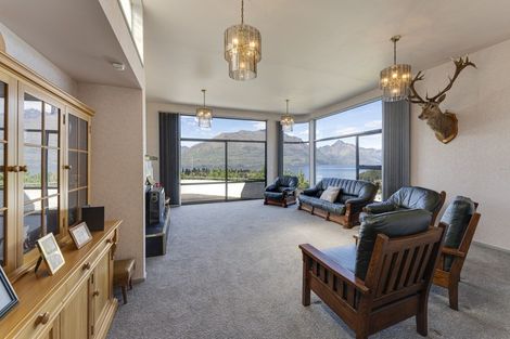 Photo of property in 5 Edinburgh Drive, Queenstown, 9300