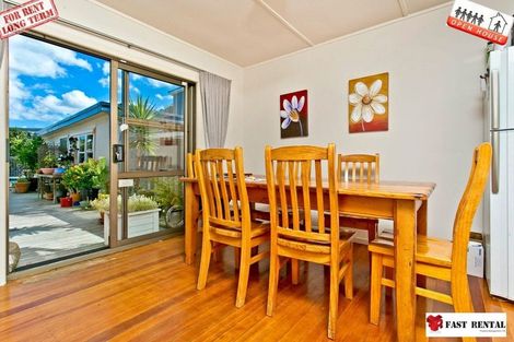 Photo of property in 1/39 Rangitoto Terrace, Milford, Auckland, 0620