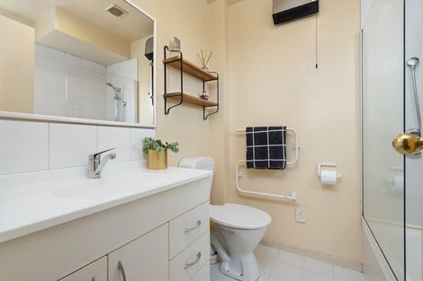 Photo of property in 2/64a Toorak Avenue, Avonhead, Christchurch, 8042