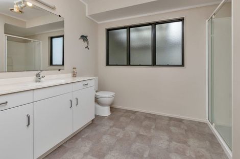 Photo of property in 74 One Tree Point Road, One Tree Point, 0118