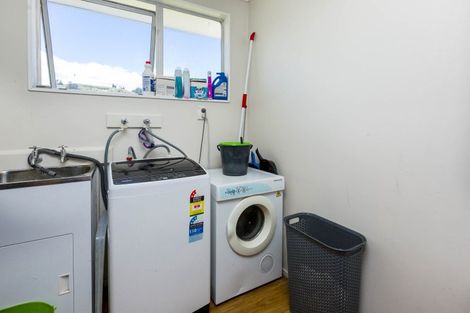 Photo of property in 83 Norana Road, Timberlea, Upper Hutt, 5018