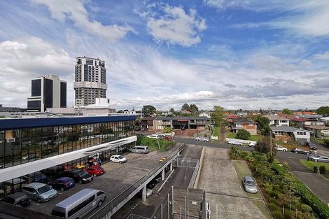 Photo of property in Maison Apartments, 212/16 Huron Street, Takapuna, Auckland, 0622