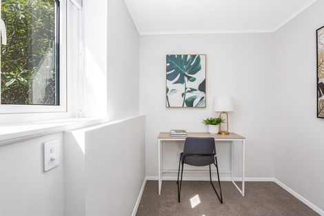 Photo of property in 112 Eden Street, Island Bay, Wellington, 6023