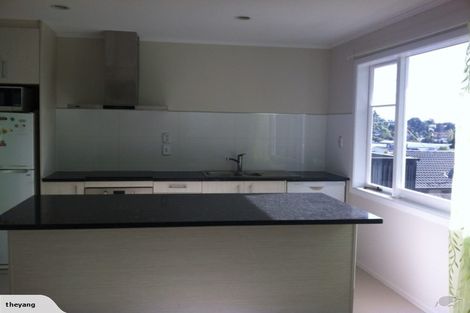 Photo of property in 21 Ludlow Terrace, Totara Vale, Auckland, 0627