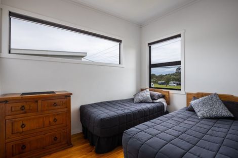 Photo of property in 102 Eighth Avenue, Urenui, 4377