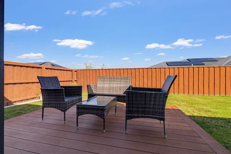 Photo of property in 10 Shillingford Boulevard, Rolleston, 7615