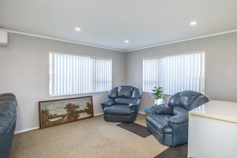 Photo of property in 163 Bartholomew Road, Levin, 5510