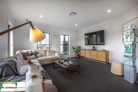 Photo of property in 17 Tamahunga Drive, Matakana, 0985