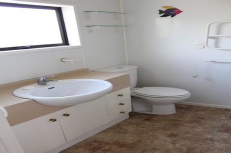 Photo of property in 2 Tarbett Road, Hillcrest, Hamilton, 3216