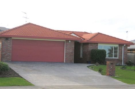 Photo of property in 110 Lakeside Drive, Orewa, 0931