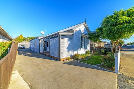 Photo of property in 410 Featherston Street, Palmerston North, 4414