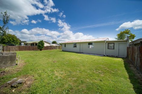 Photo of property in 30 Sutton Crescent, Papakura, 2110