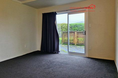 Photo of property in 85 Wallace Place, Westown, New Plymouth, 4310