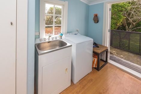 Photo of property in 18 Grey Street, College Estate, Whanganui, 4500