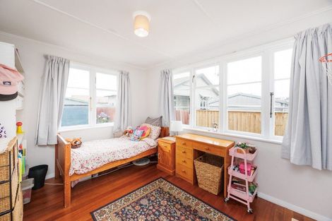 Photo of property in 920 Tremaine Avenue, Roslyn, Palmerston North, 4414