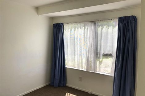 Photo of property in 16 Mallard Place, Unsworth Heights, Auckland, 0632