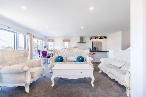 Photo of property in 36 Makora Road, Massey, Auckland, 0614