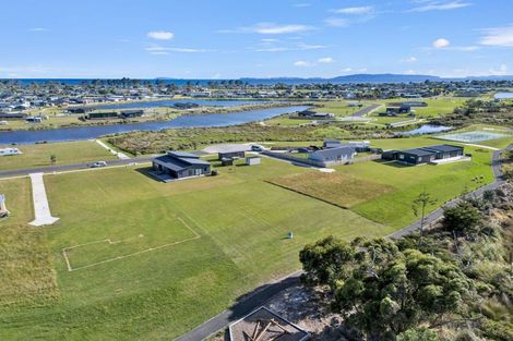 Photo of property in 30 Taniwha Place, Matarangi, 3592