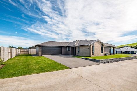 Photo of property in 33 Admiralty Drive, Haruru, 0204