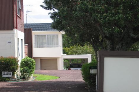 Photo of property in 2/152 Beach Road, Campbells Bay, Auckland, 0630