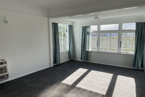 Photo of property in 10 Lonsdale Crescent, Rongotai, Wellington, 6022