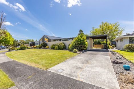 Photo of property in 17 Opawa Place, Terrace End, Palmerston North, 4410