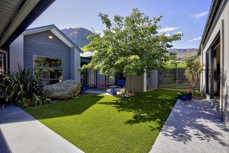 Photo of property in Butel Park, 133 Essex Avenue, Arrowtown, 9302