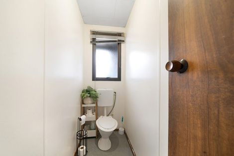 Photo of property in 1/88 Parrs Cross Road, Henderson, Auckland, 0612