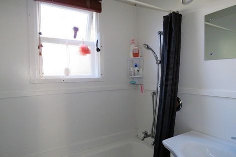 Photo of property in 128 Queen Street, Westport, 7825